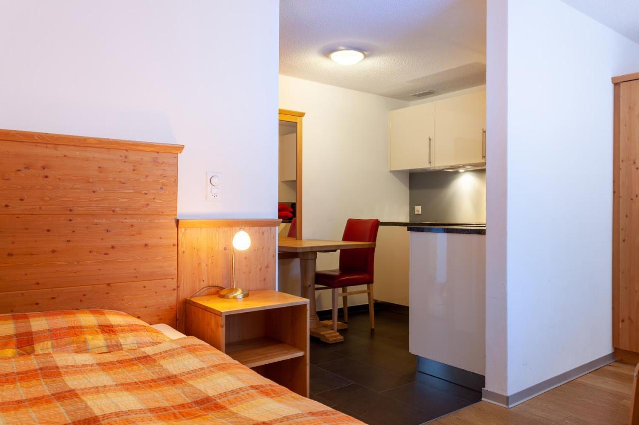 Jaegerhof Serviced Apartements Zermatt Buitenkant foto